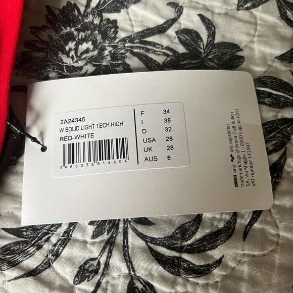 BNWT ARENA solid high tech one piece - Picture 5 of 6